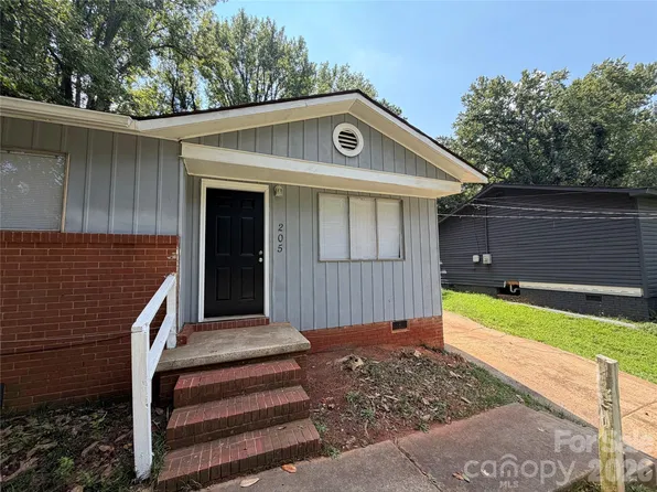 205 Glenrock Dr, Charlotte, NC 28217