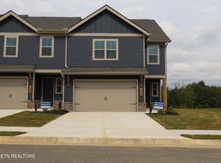 1456 Mountain Quail Cir, Maryville, TN 37801
