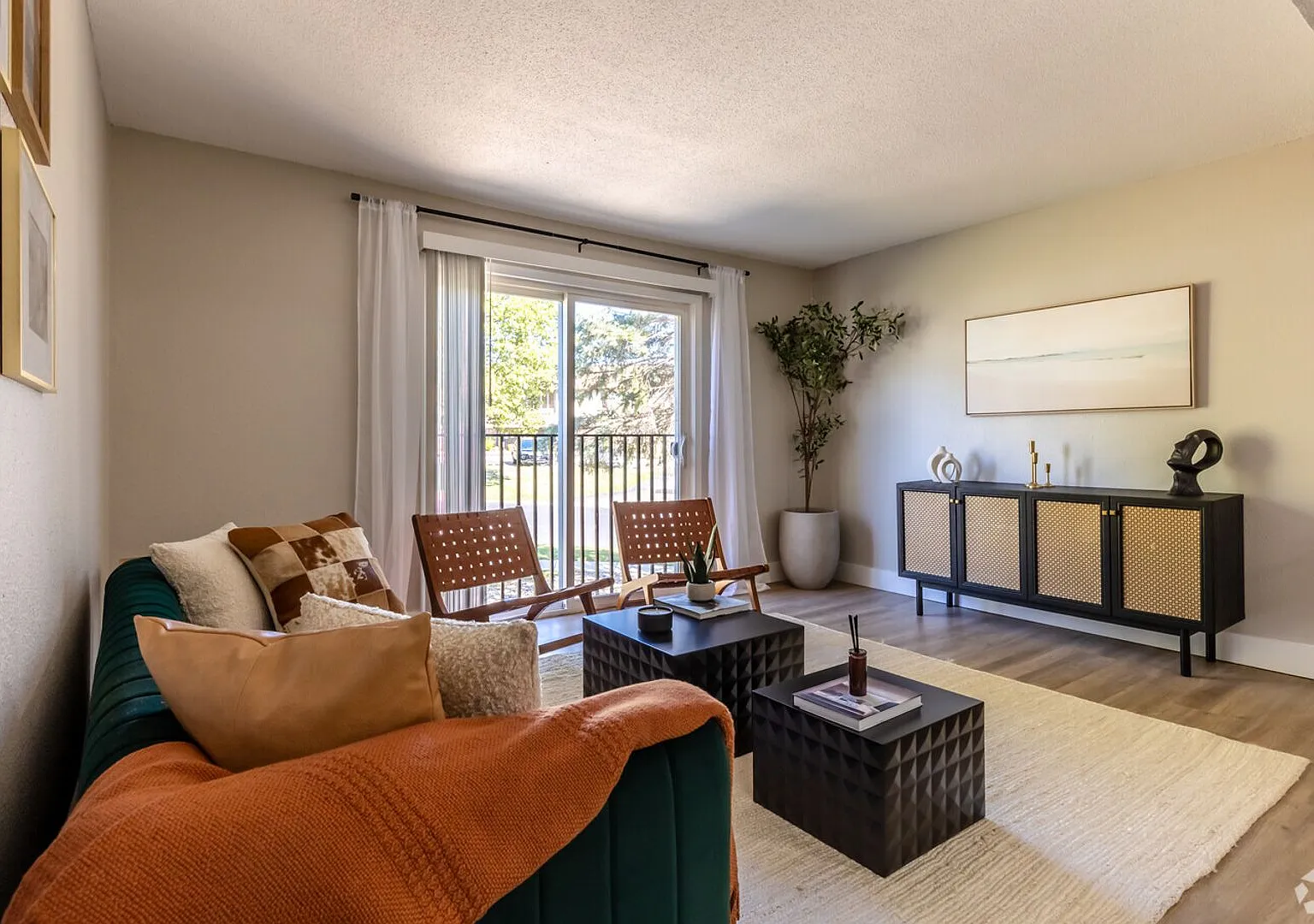 The Grove Apartments — Photo 2