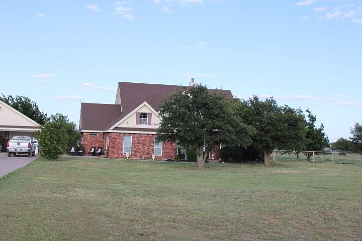 1st image of 261 Fry Blvd