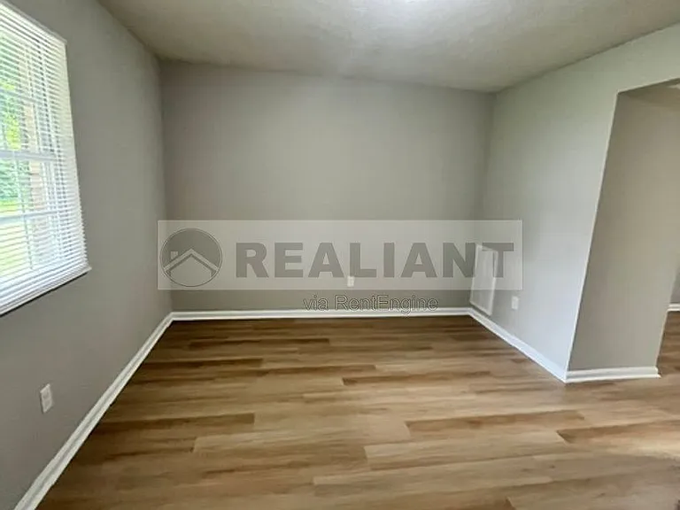 31 Hurley St #16 — Photo 3
