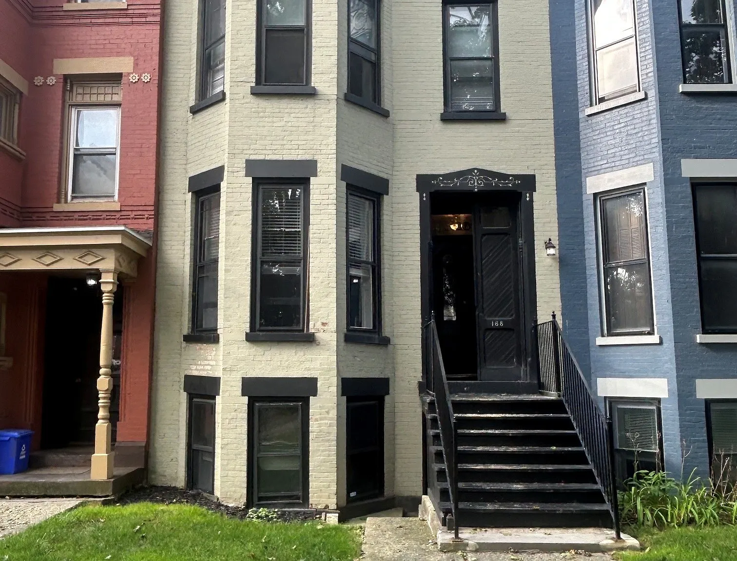 1 bed, 720 sqft, $1,100 — Photo 1