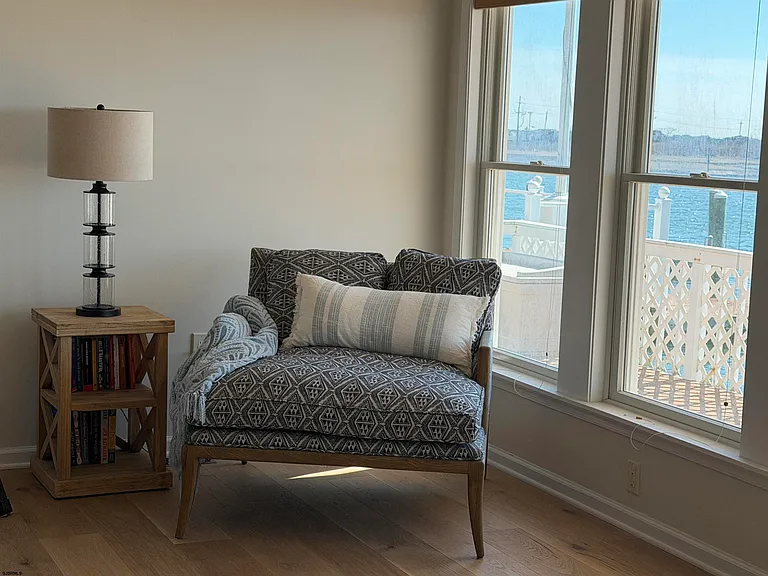 802 N Harvard Ave — Photo 30