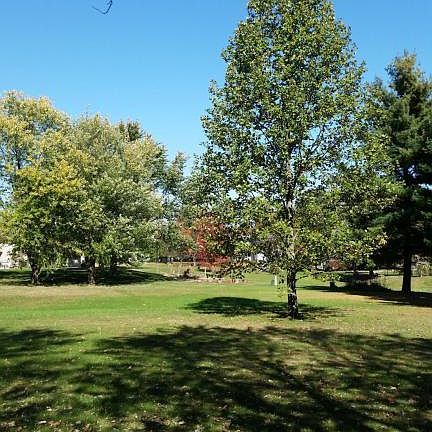 5th image of 7560 Otterbein Trl NW