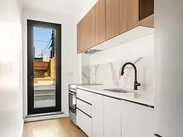 583 Lorimer Street image 1 of 15