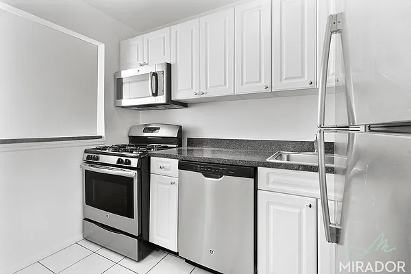 Rented by Mirador Real Estate | media 25