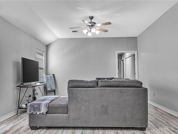 5th image of 2635 Symphony Park Dr