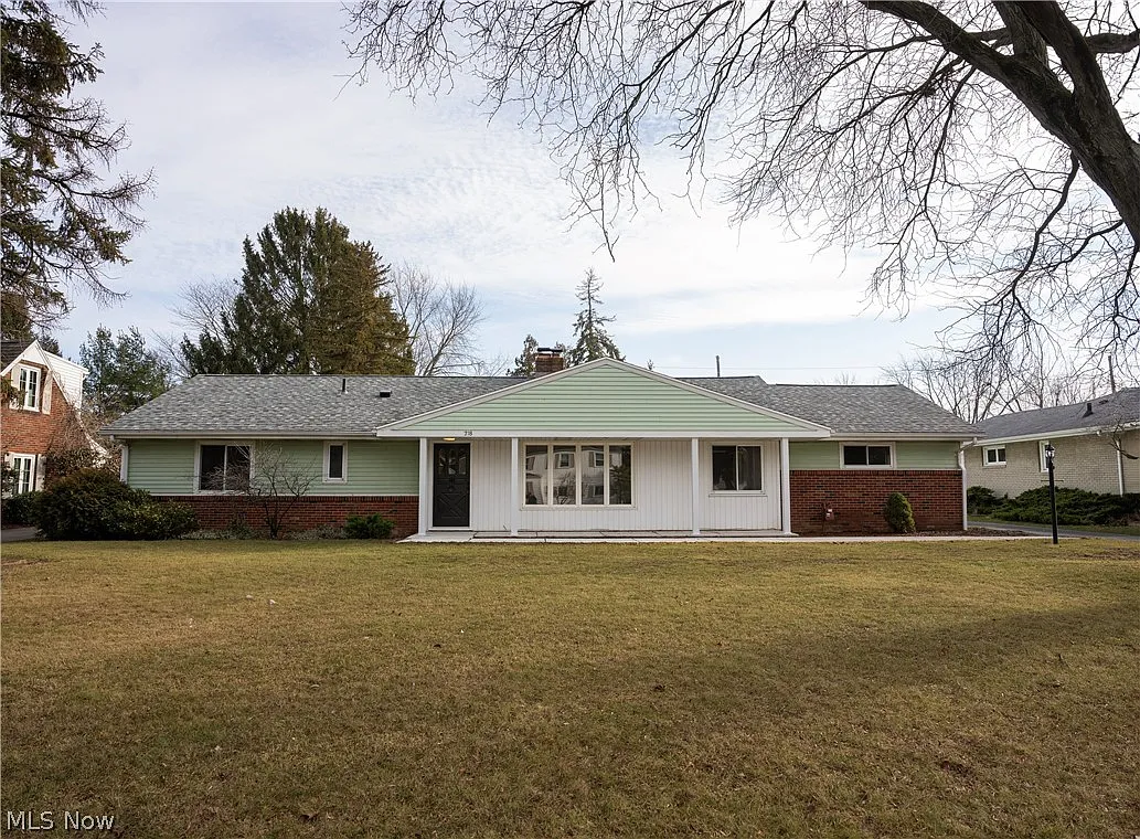 218 Cedar Brook Ln photo 1