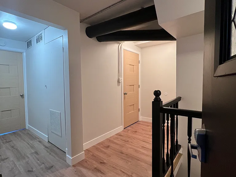 2628 Leavenworth St #A — Photo 3