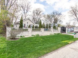 37832 N Harper Rd, Beach Park, IL 60087