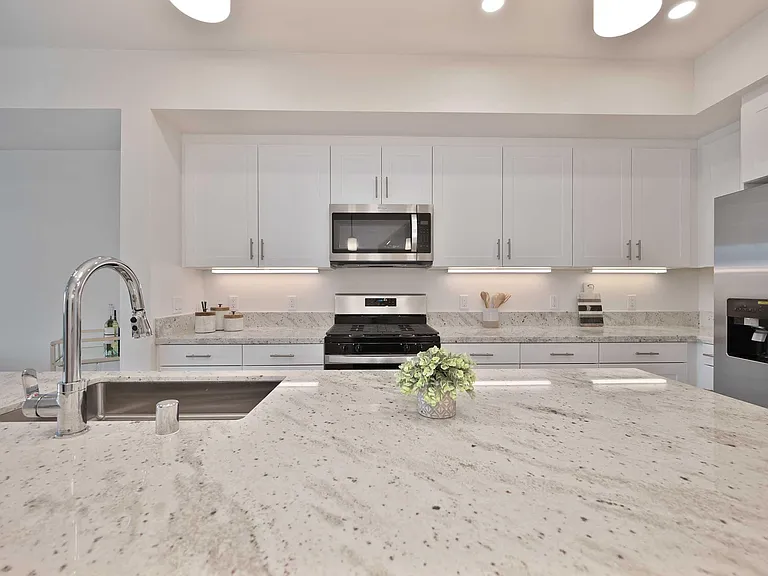 River Gate Townhomes — Photo 25