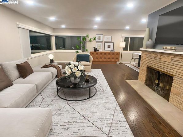 2330 Harborview Dr