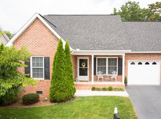 428 Hickory Grove Cir, Harrisonburg, VA 22801