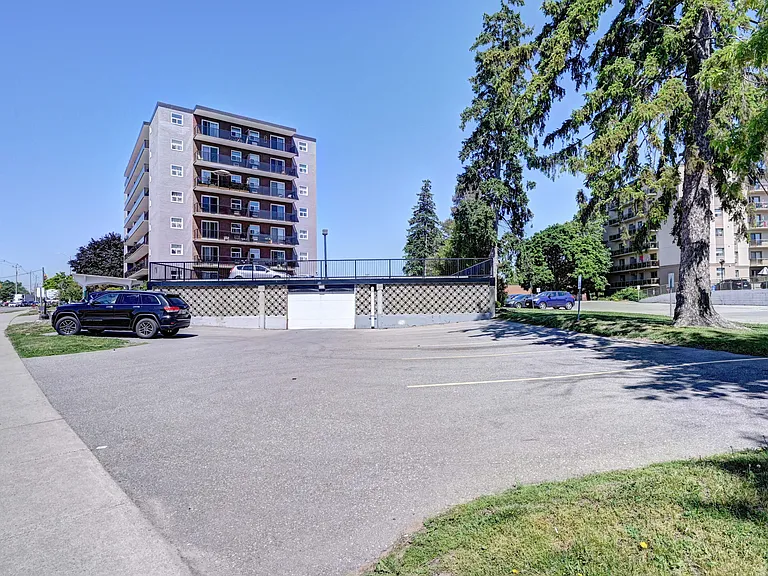 301 Fairview Dr — Photo 23