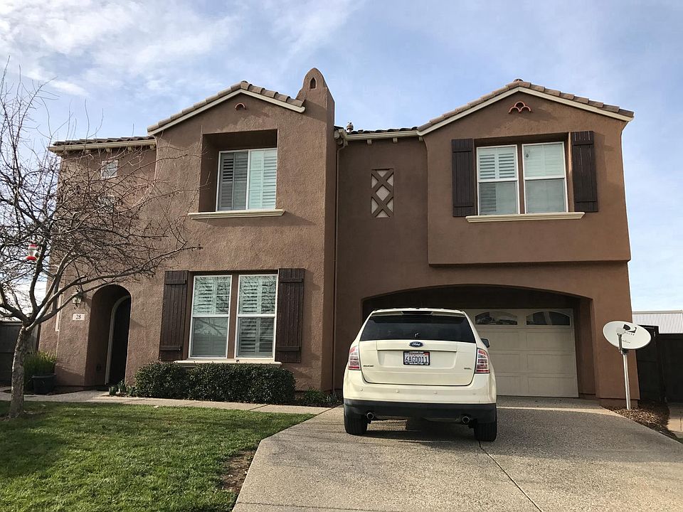 1st image of 28 Bronco Creek Ct