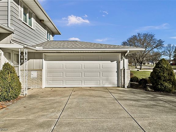 3rd image of 7217 Lakeview Dr