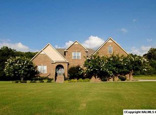 2708 Stone Hills Dr NW, Hartselle, AL 35640