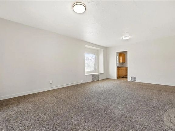 4th image of 220 Grand Ave #1