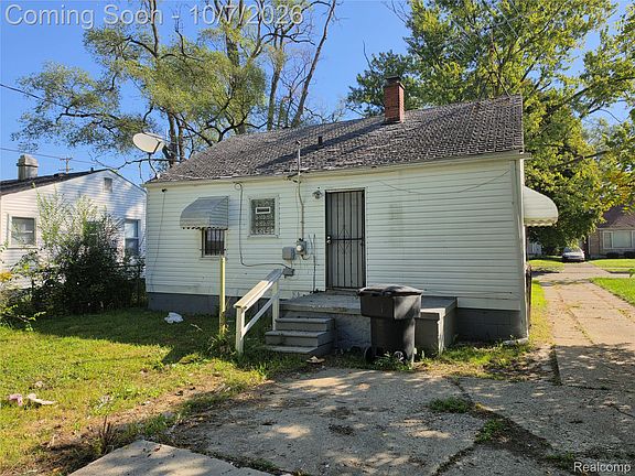 3rd image of 12231 Vaughan St
