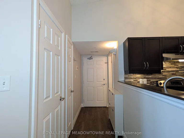 1350 Main St E #404 — Photo 4