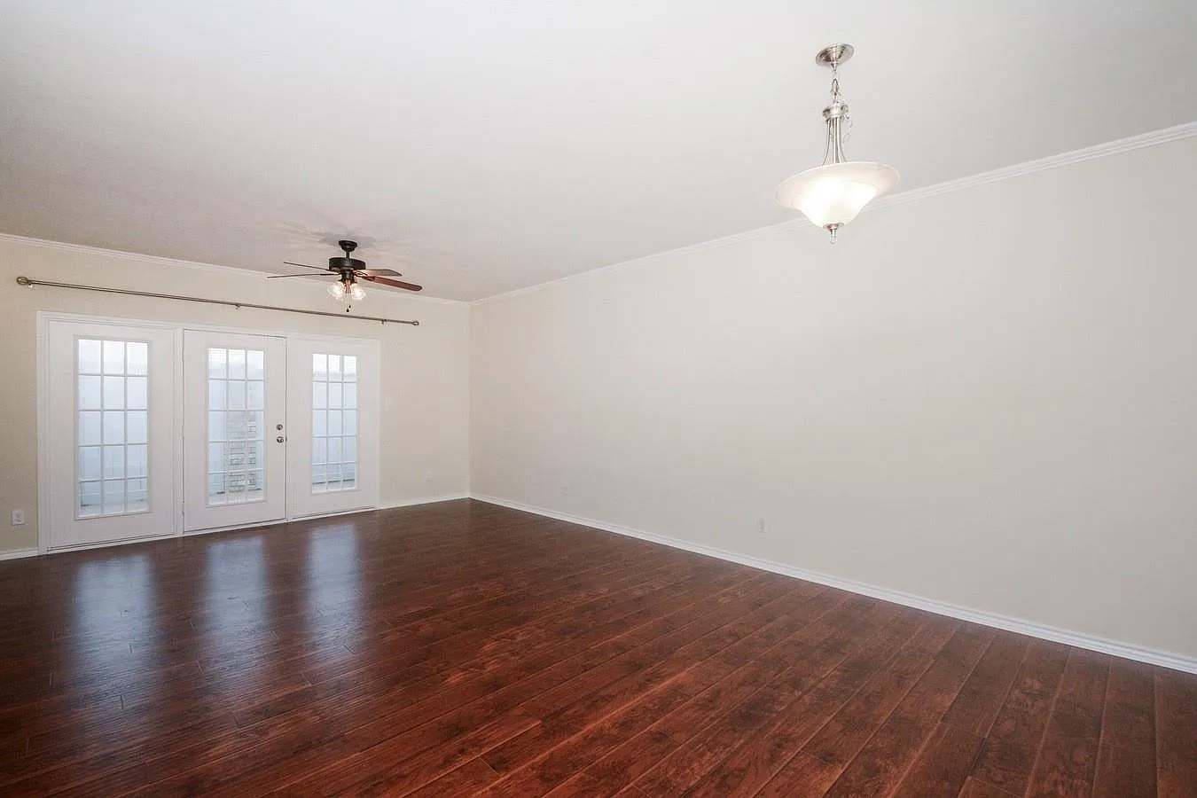 2 bed, 2.5 bath, 1740 sqft, $2,050 — Photo 4