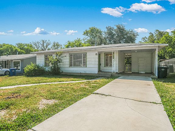 3rd image of 526 Sumner Dr