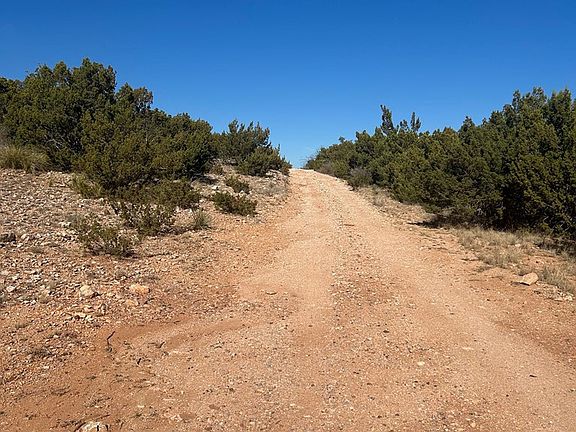 2nd image of 10303 N Us Highway 277