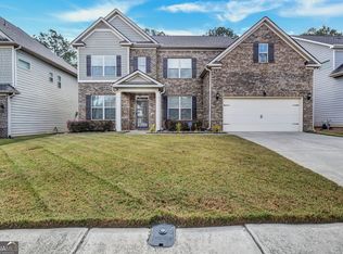 210 Fanleaf Dr, Fairburn, GA 30213