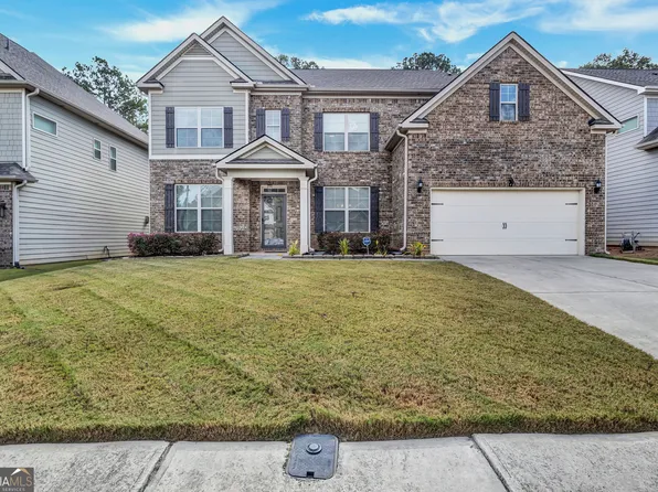 210 Fanleaf Dr, Fairburn, GA 30213