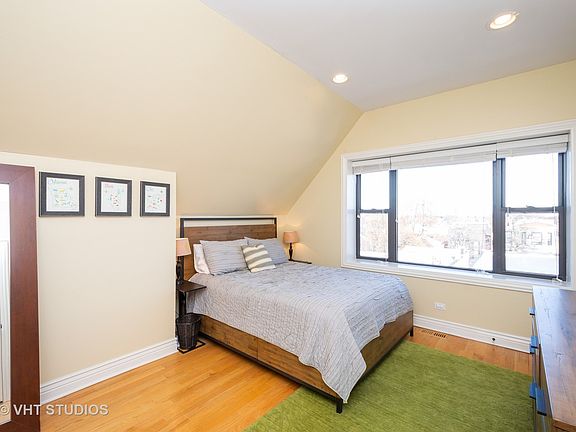 5th image of 2312 W McLean Ave APT 3N