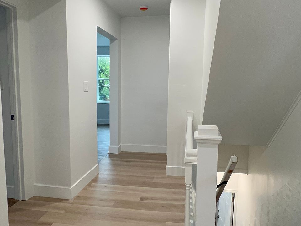1st image of 1010 Maple Ave APT 2