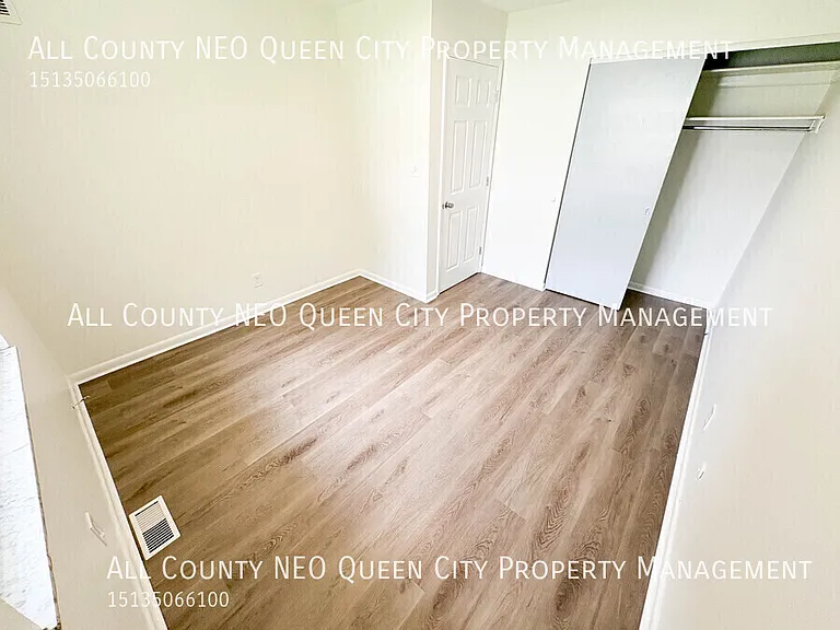 2725 McCall St — Photo 13
