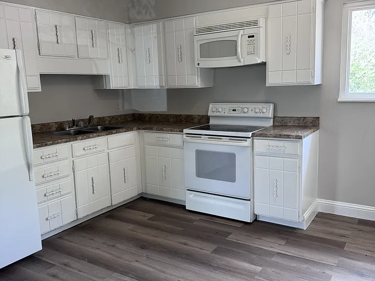 4050 Ruskin Way #3 — Photo 2