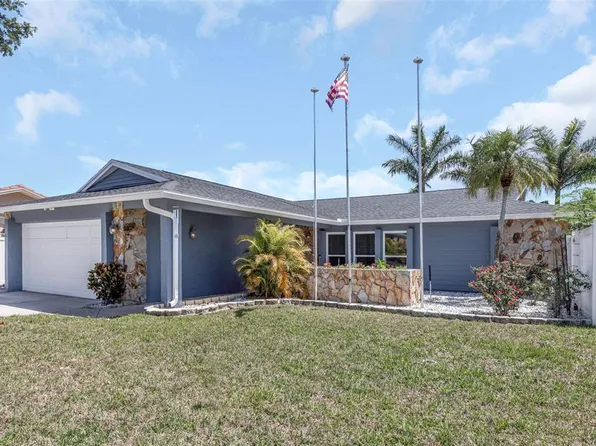 9407 Laura Anne Dr, Seminole, FL 33776