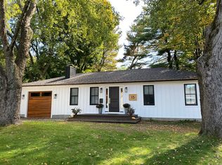 15 Manor Rd, Rhinebeck, NY 12572