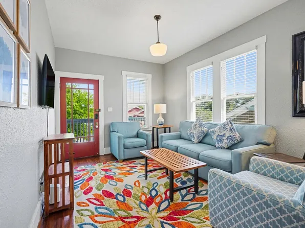4213 Avenue T 1/2, Galveston, TX 77550