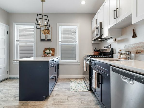 24 Buttonwood St APT 1
