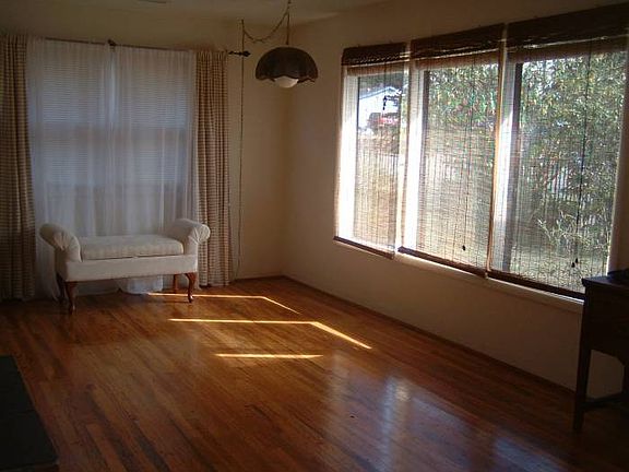 Living room/partial