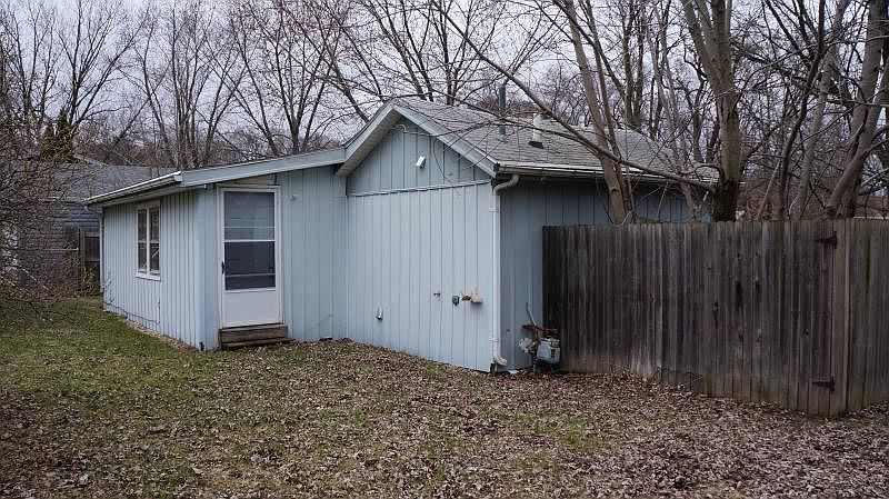 1st image of 2825 22nd St
