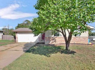 2122 E Fairchild St, Wichita, KS 67219