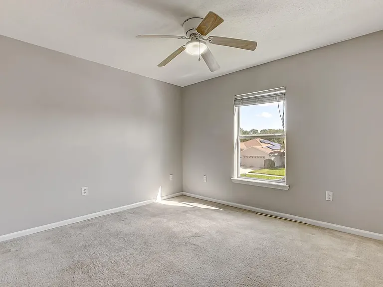 1412 Dunns Lake Dr — Photo 17
