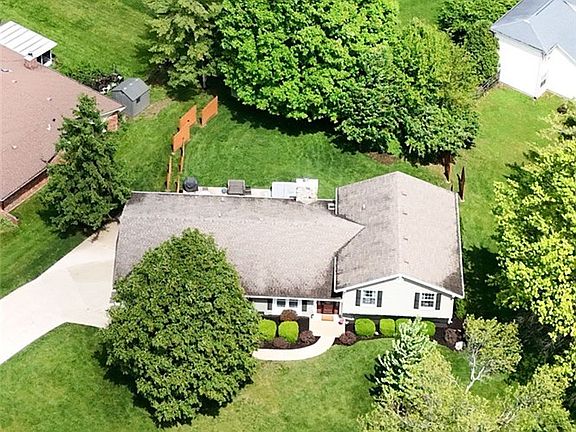 3rd image of 8916 Paragon Rd