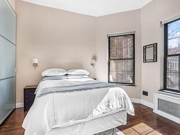 4th image of 327 W 85th St APT 4A