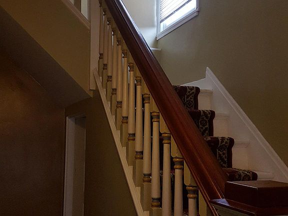 5th image of 1606 Fawcett Ave