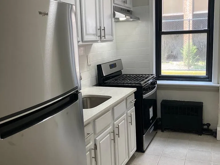 115 Washington St #8E — Photo 1