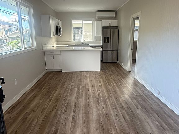 2nd image of 35 S Kuakini St APT D