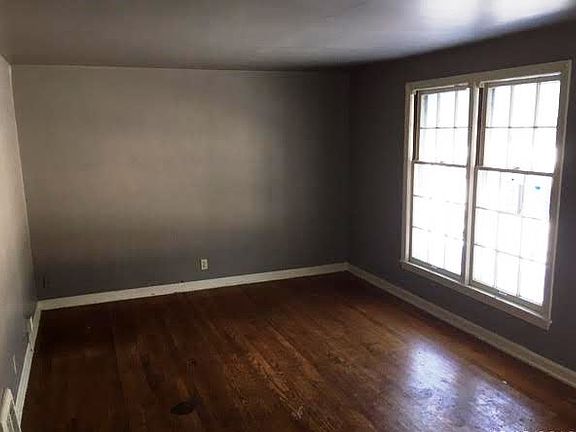 4th image of 6200 S Benton Ave