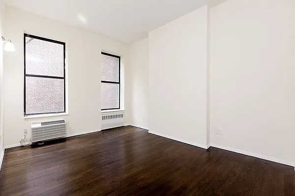 Rented by Mirador Real Estate | media 30