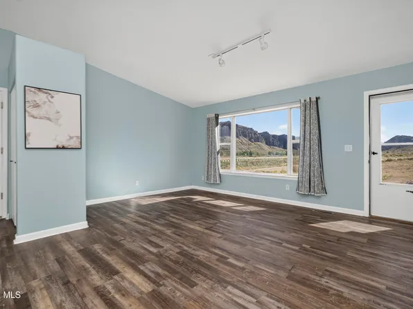 416 East Cedar Avenue, Hot Sulphur Springs, CO 80451