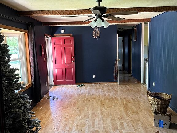 2nd image of 601 Ridgewood Ct
